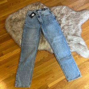 high rise relaxed fit geans